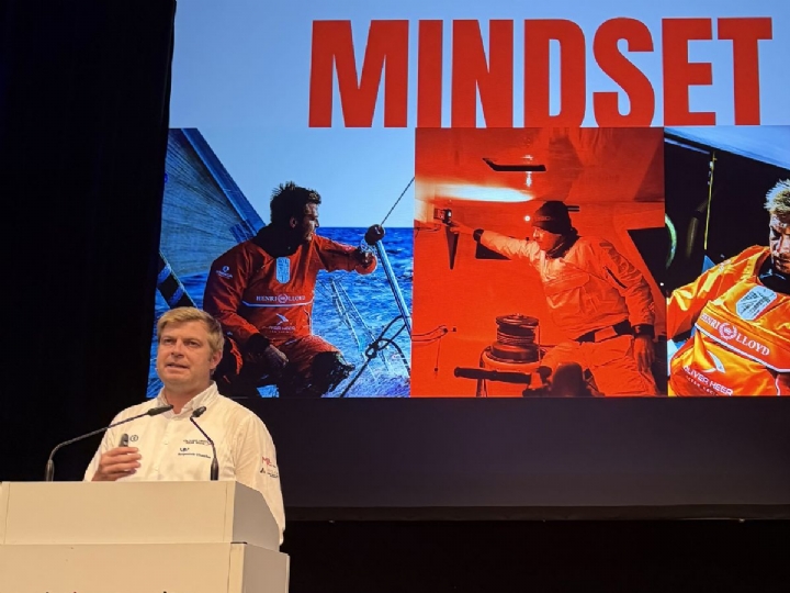 Grenzen verschieben zwischen Gischt und Gesch�ft 